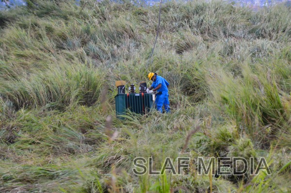 Sri
Lanka Air Force conducts underslung operation at Hanthane Hill